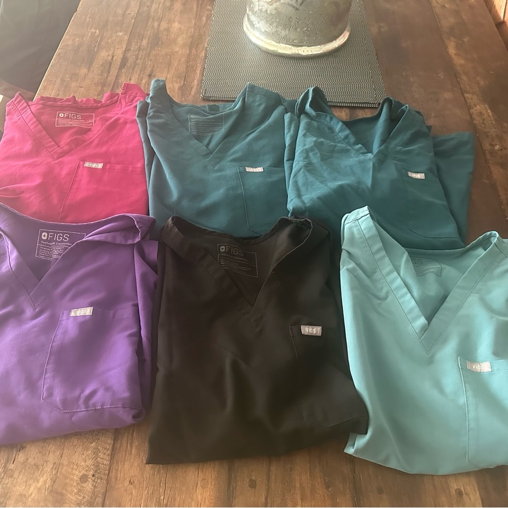 Figs Caterina one pocket tops-Bundle size large